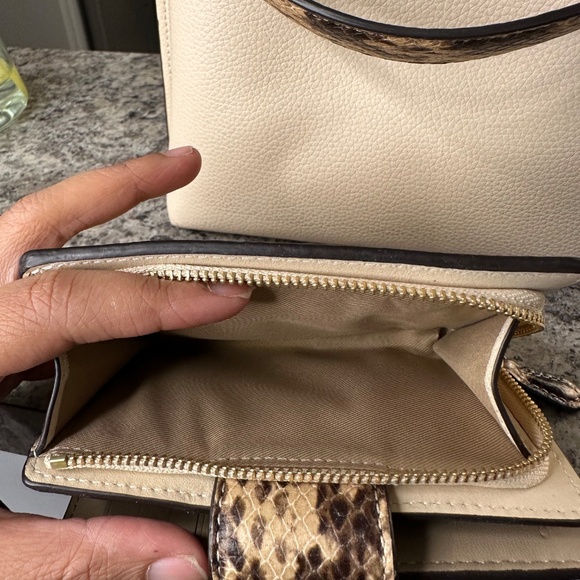 Coach Mollie Bucket bag and wallet - Picture 9 of 10